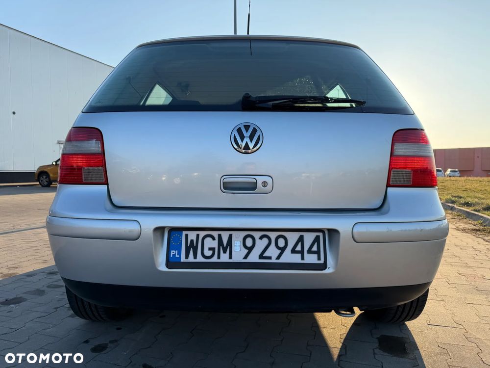 Volkswagen Golf - 8