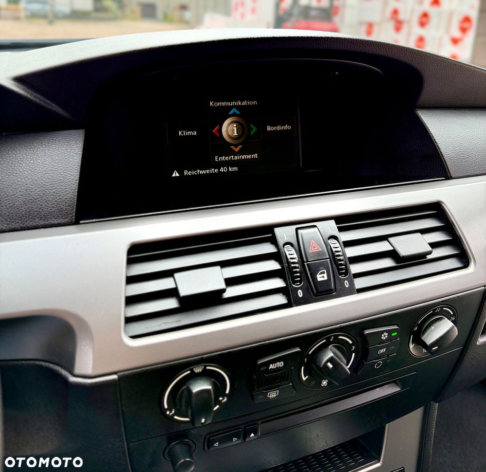 BMW Seria 5 520i - 13