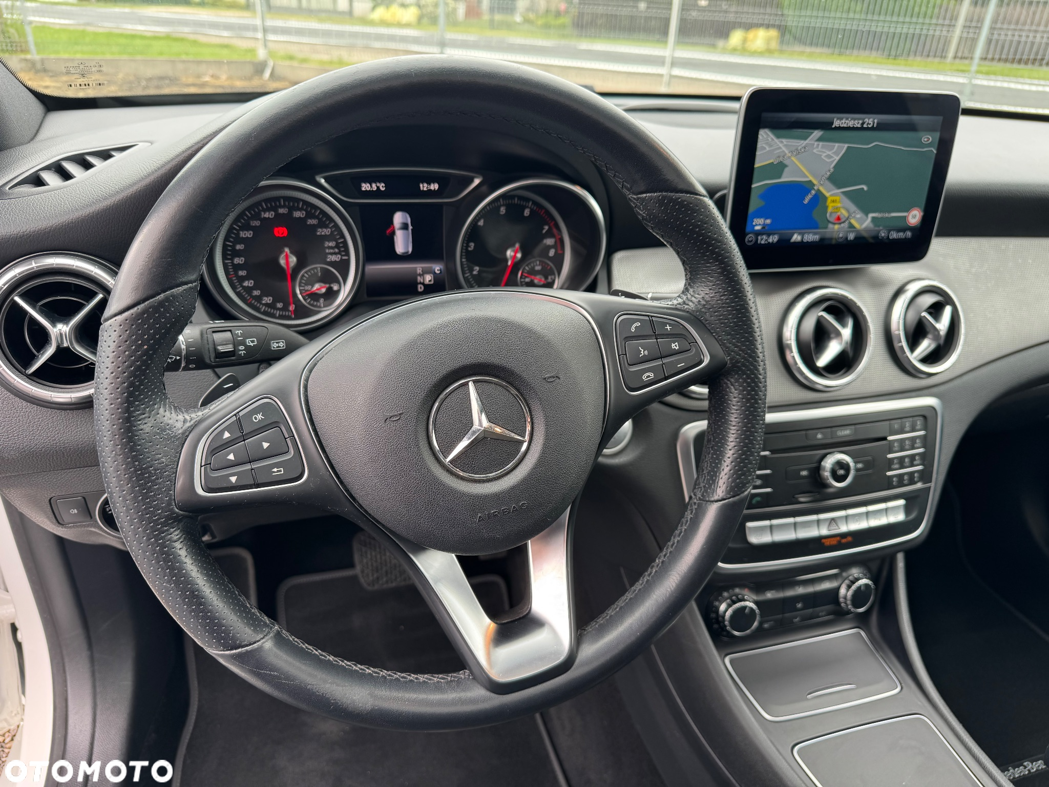 Mercedes-Benz CLA Shooting Brake 180 7G-DCT UrbanStyle Edition - 28