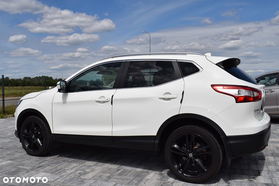 Nissan Qashqai 1.6 DIG-T Tekna+ - 4