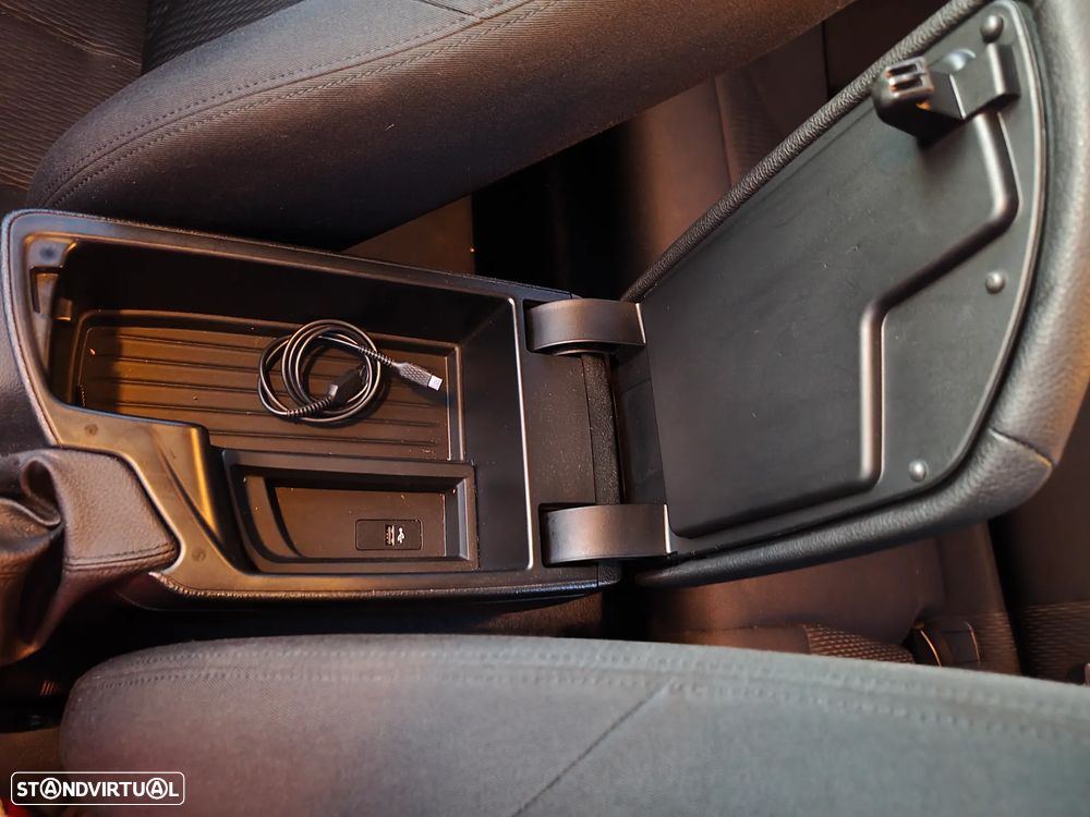 BMW 116 d EfficientDynamics Edition - 12
