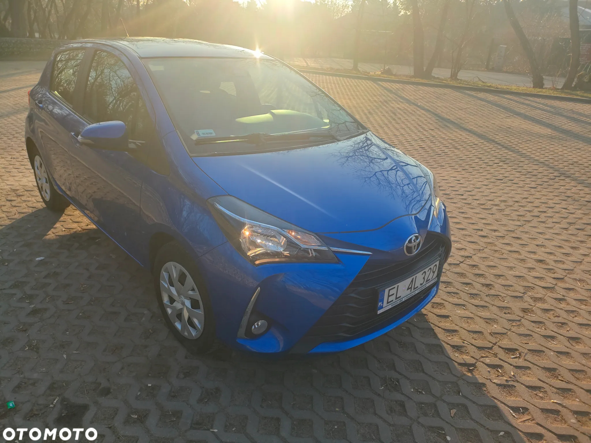 Toyota Yaris 1.5 Premium - 8