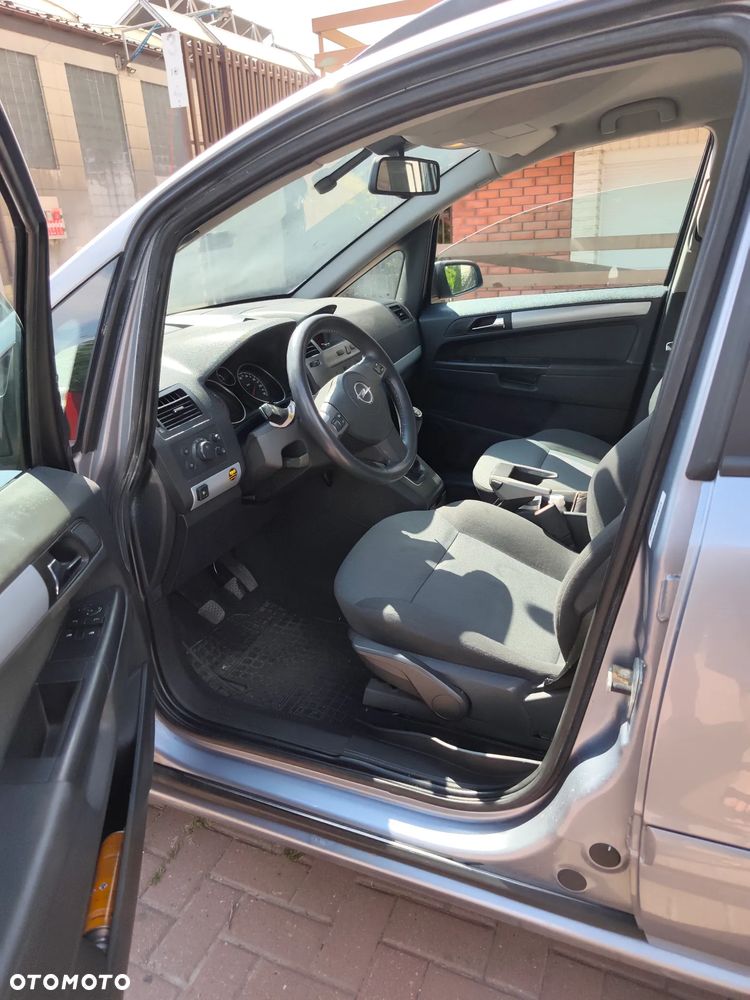 Opel Zafira 1.8 Cosmo - 4