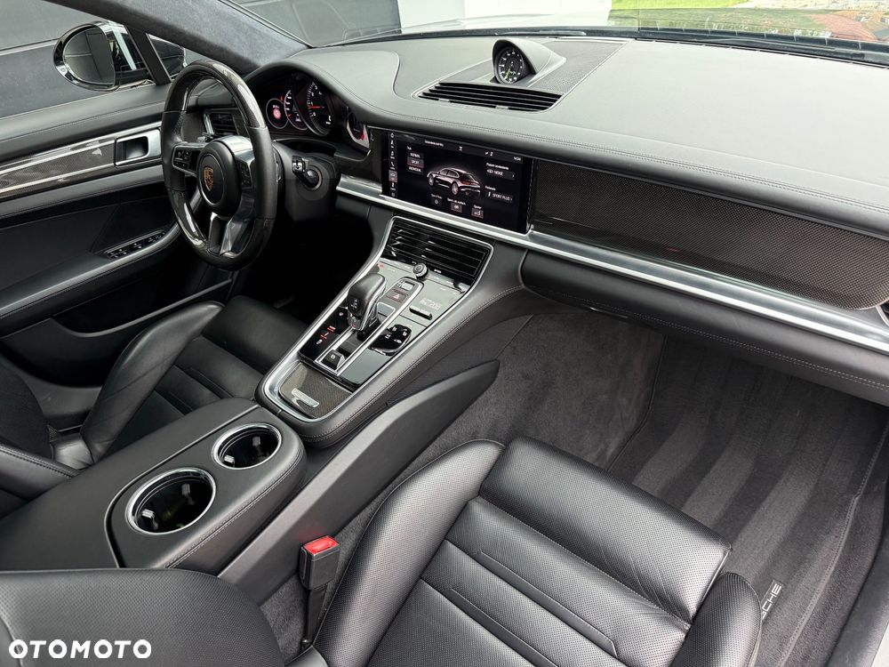 Porsche Panamera Turbo - 16