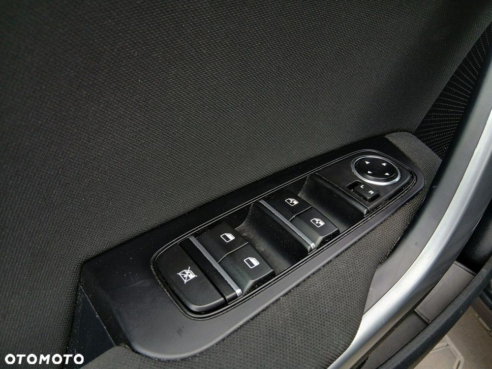 Kia Ceed 1.5 T-GDI M - 12