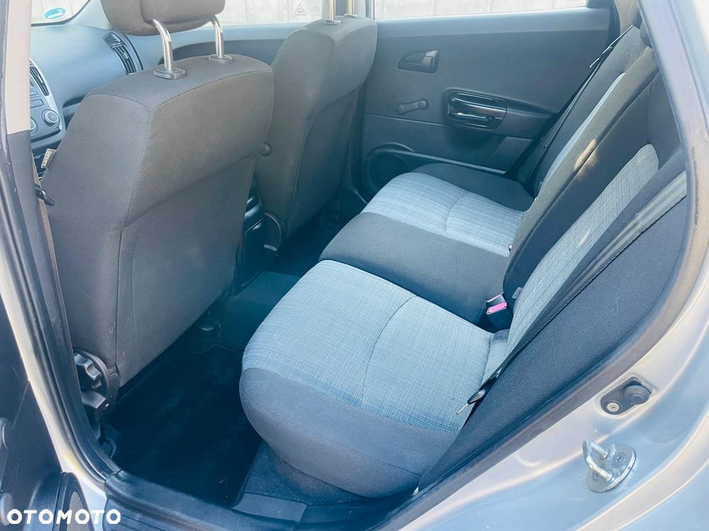 Kia Ceed - 8