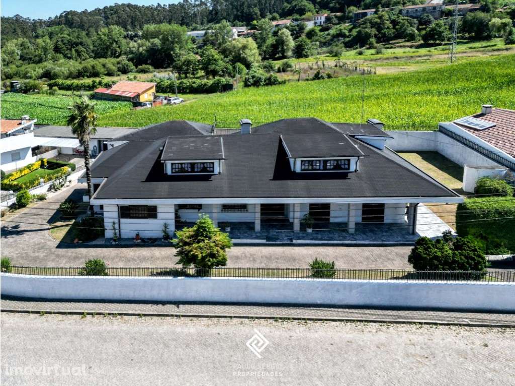 Moradia V6+1 em Vila Nova de Gaia - Grande imagem: 2/31