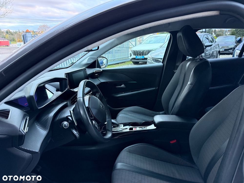 Peugeot 208 PureTech 100 EAT8 Allure - 10