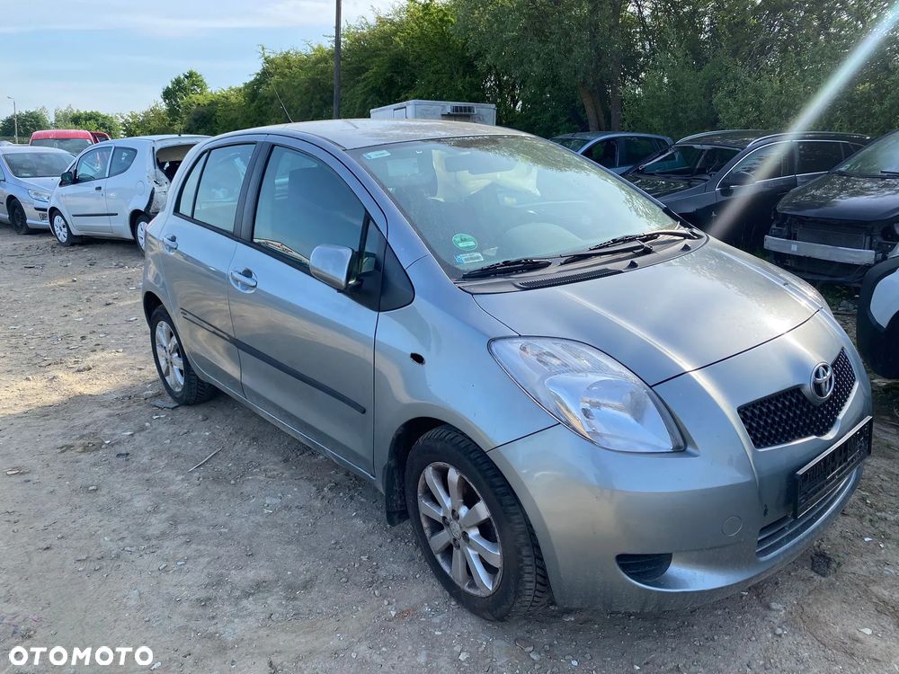 162/ Toyota Yaris II / Na Części - 2