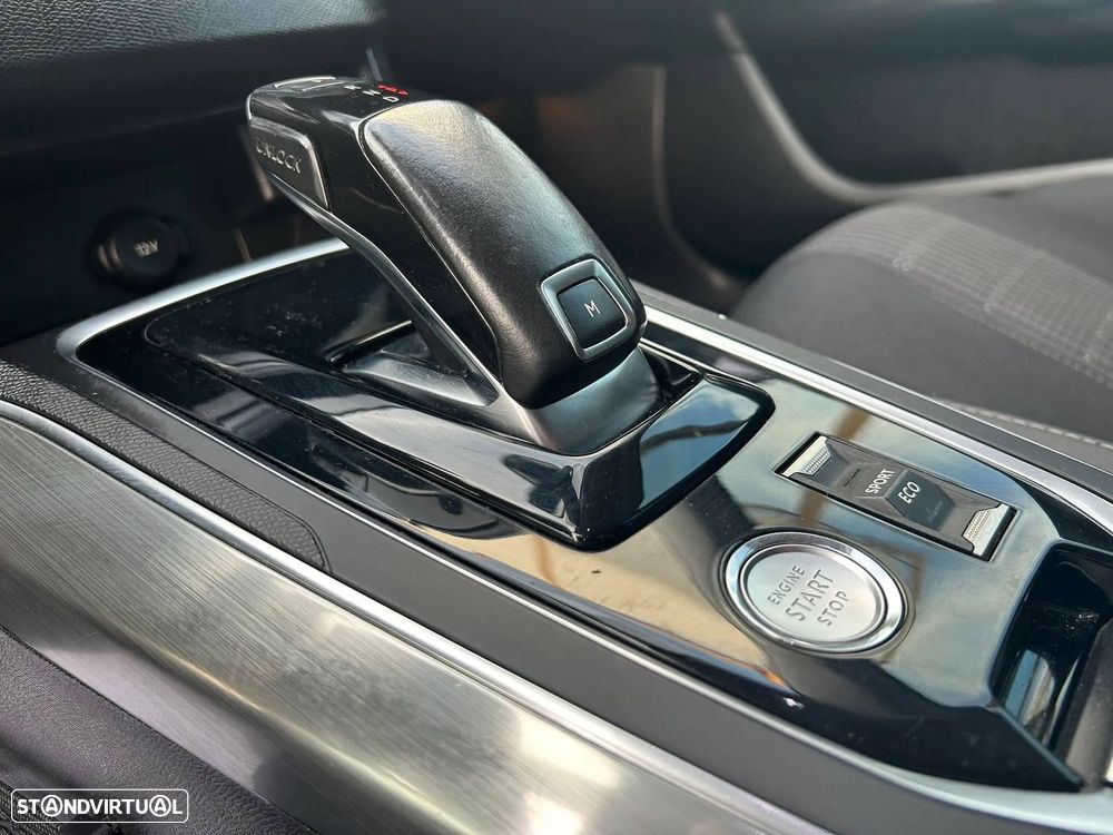 Peugeot 308 1.5 BlueHDi Allure Pack EAT8 - 18