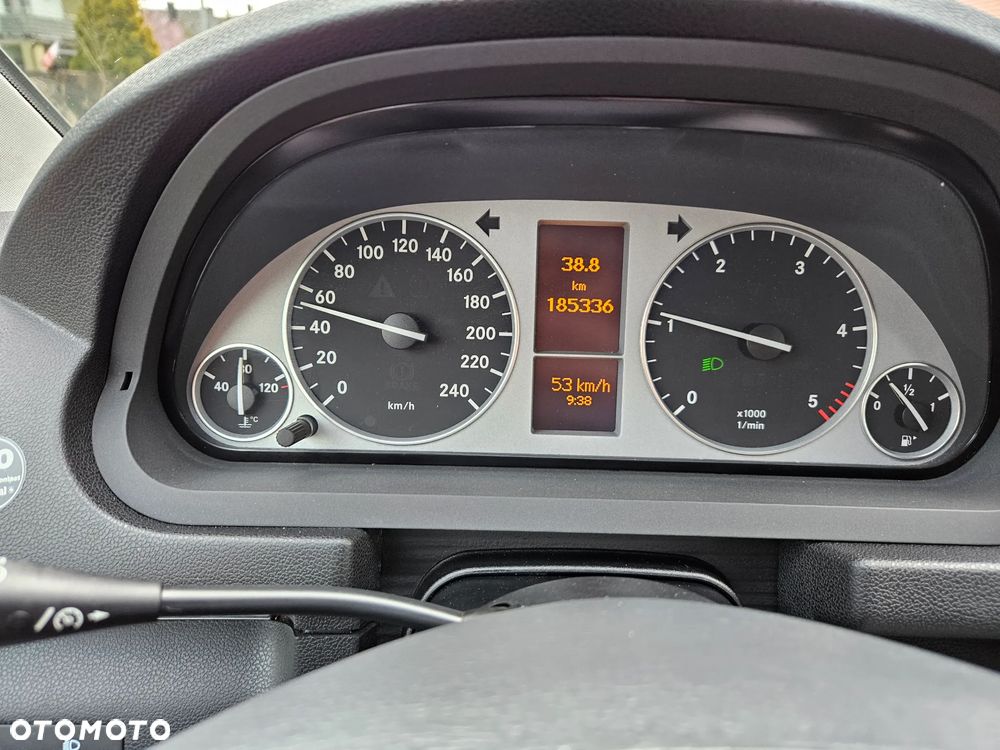 Mercedes-Benz Klasa B 180 CDI - 24