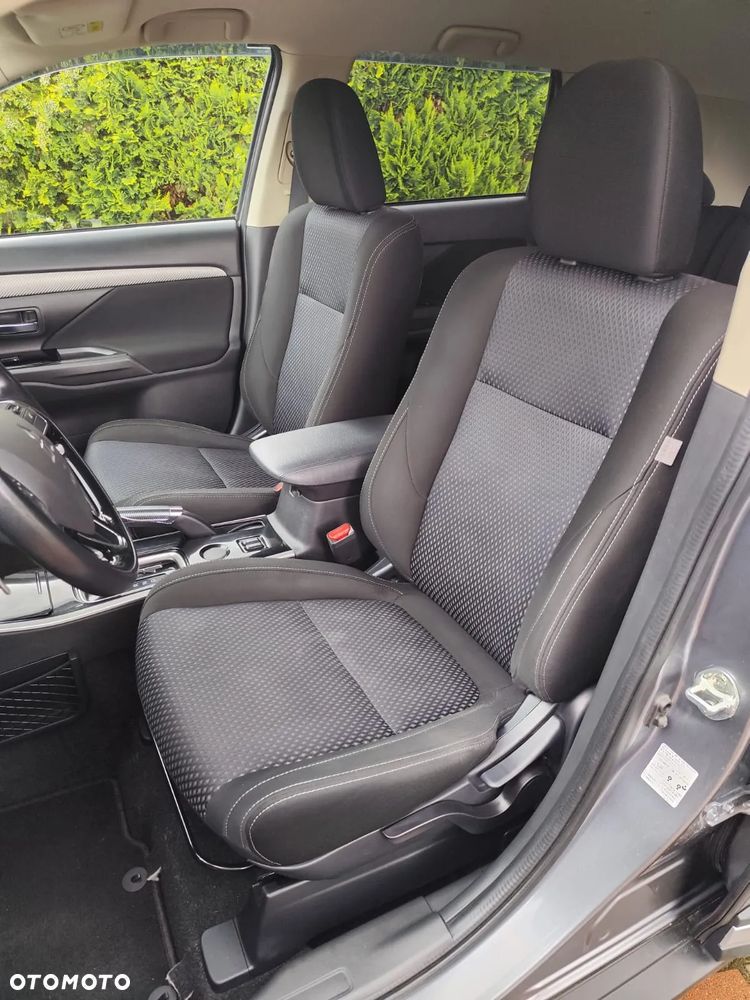 Mitsubishi Outlander 2.0 2WD CVT Edition - 13