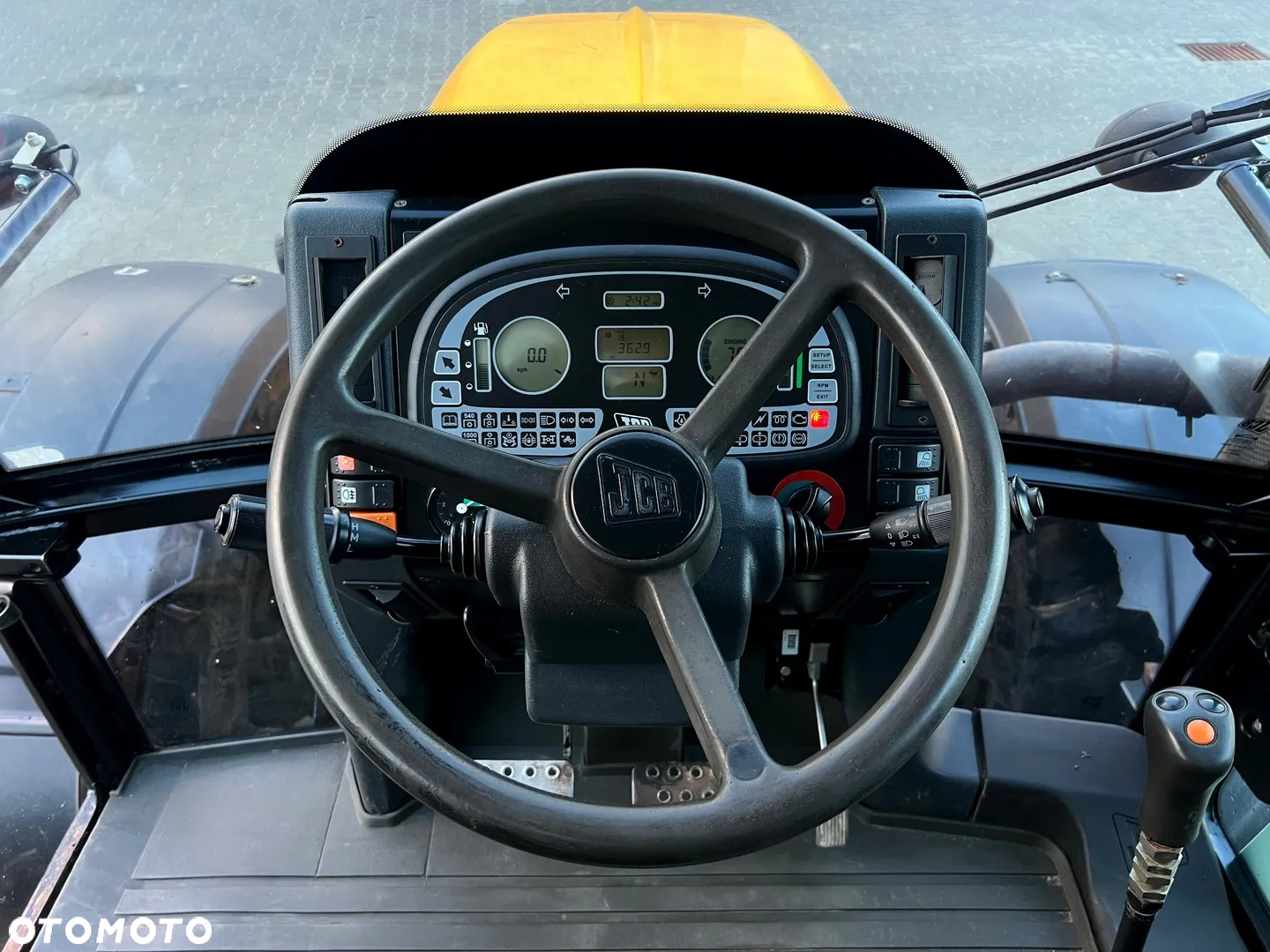 JCB 2155 - 16