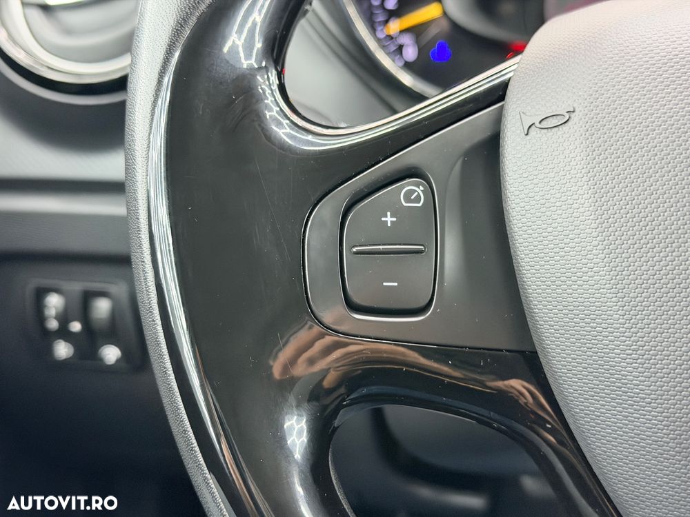 Renault Captur TCe 90 EXPERIENCE - 28