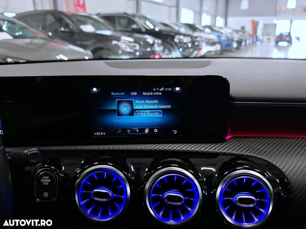 Mercedes-Benz CLA 180 7G-DCT - 11