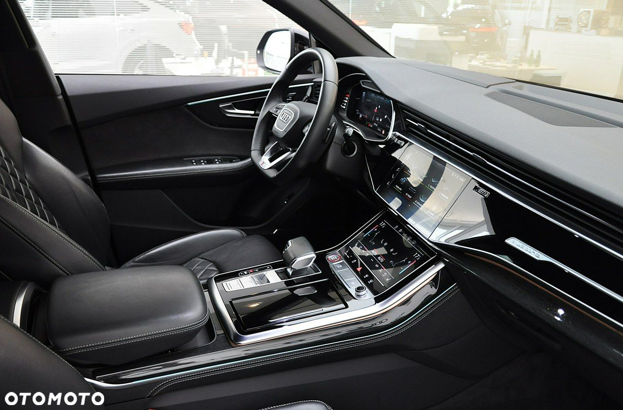 Audi SQ8 - 22
