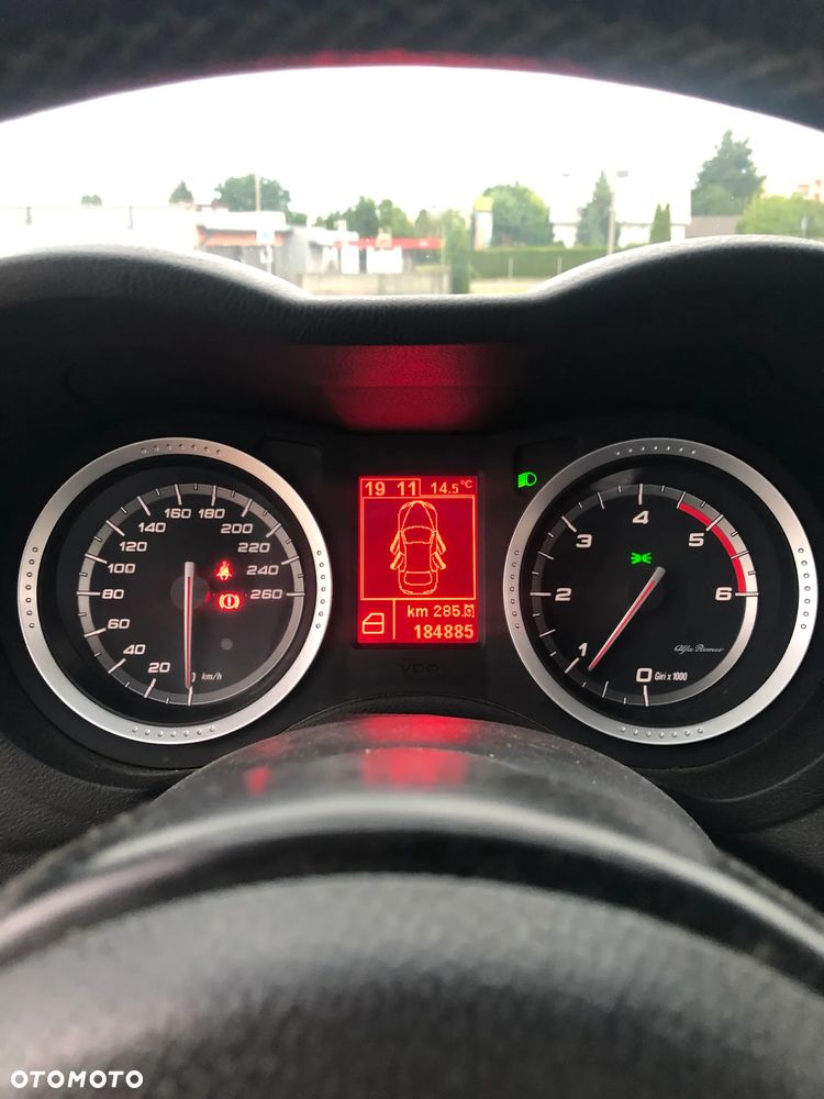 Alfa Romeo 159 2.0JTDM Sport Plus - 17