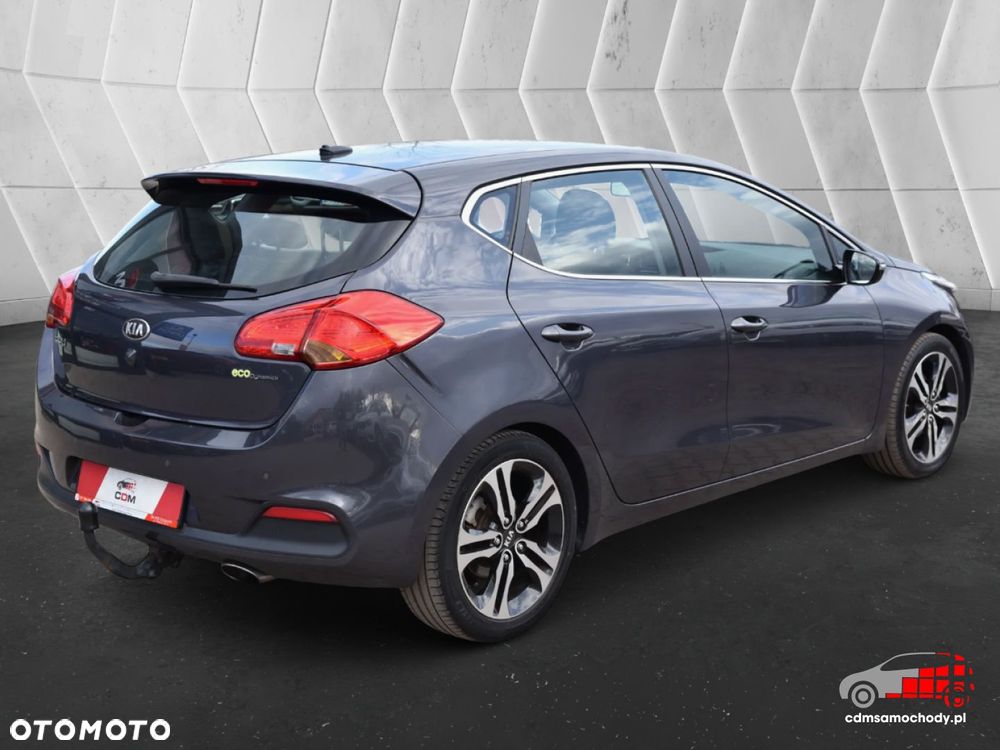 Kia Ceed - 10
