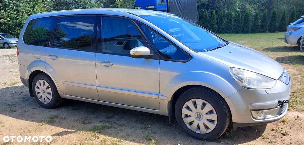 Ford Galaxy 2.0 Ghia - 3