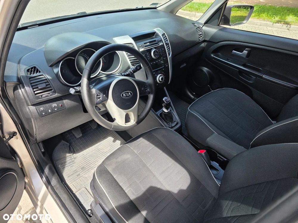 Kia Venga 1.4 L - 5
