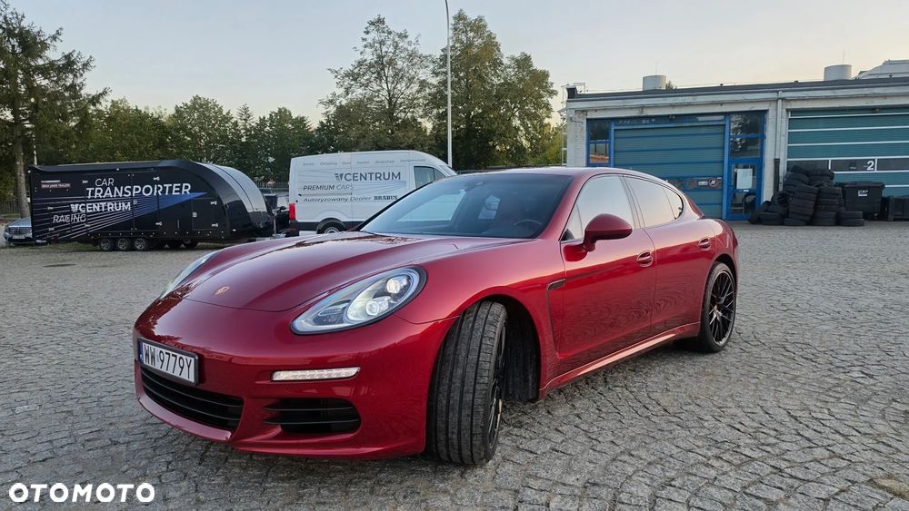 Porsche Panamera - 1