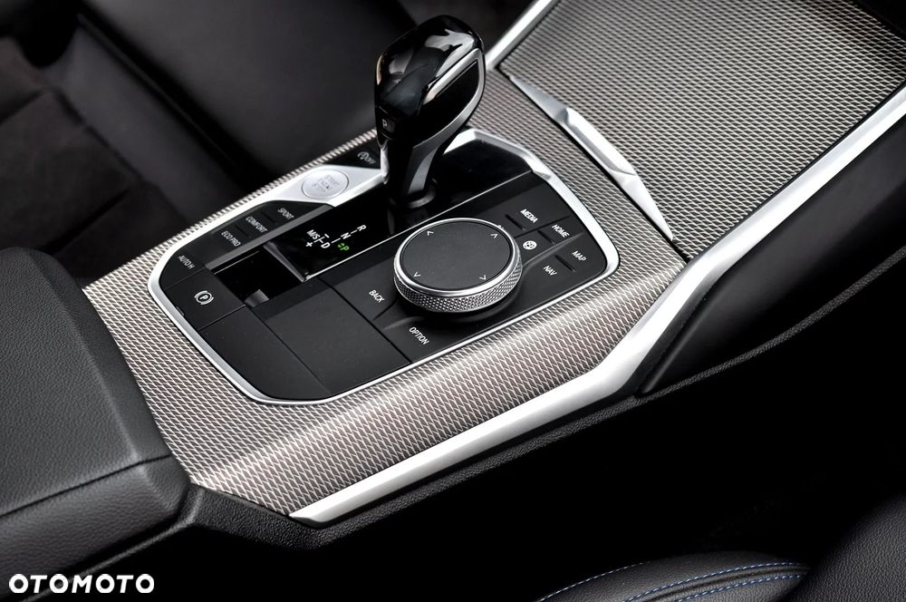BMW Seria 3 320d M Sport sport - 32