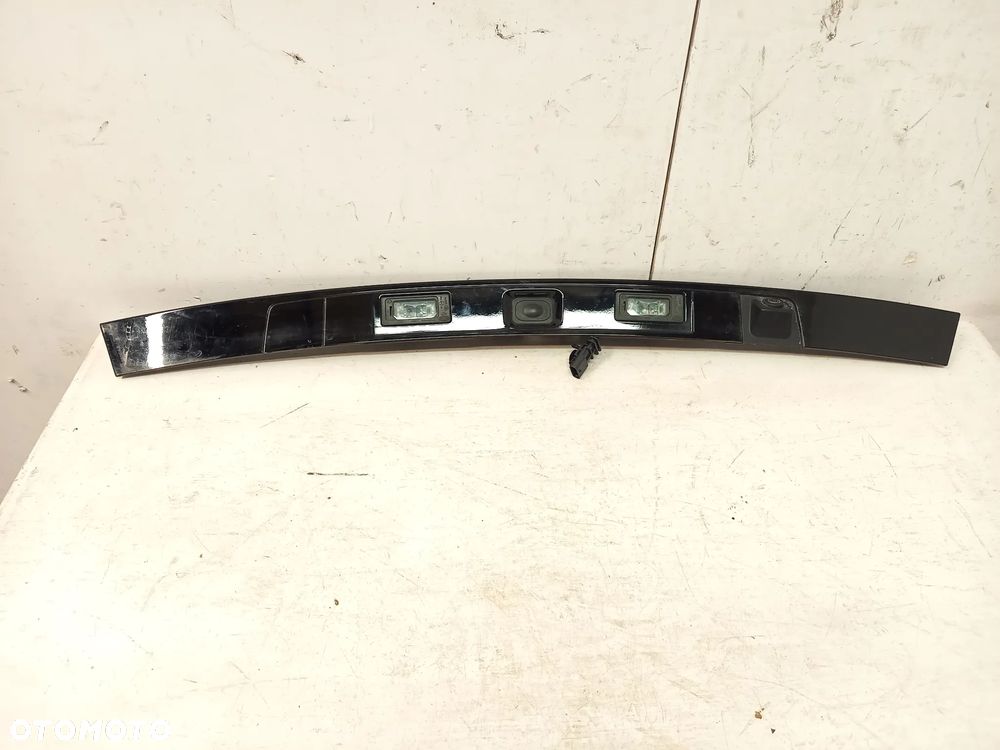 Land Rover Discovery Sport L550 blenda listwa na klape tyl mikrostyk oswietlenie kamera - 1