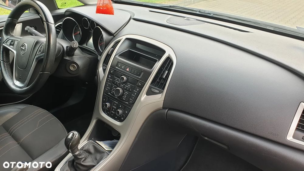 Opel Astra 1.4 Turbo - 4
