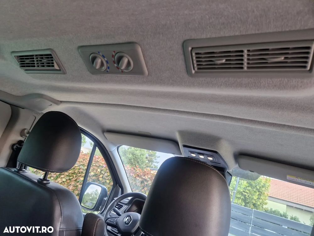 Renault Trafic Combi 2.0 Blue dCi 150 S&S L2 8+1 Zen - 2