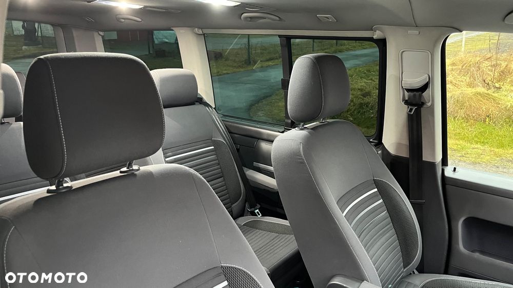 Volkswagen Multivan - 24