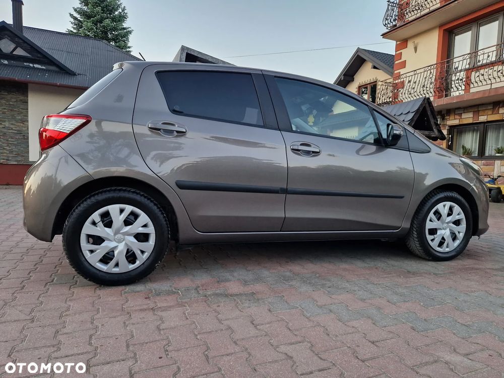 Toyota Yaris 1.5 Premium - 8