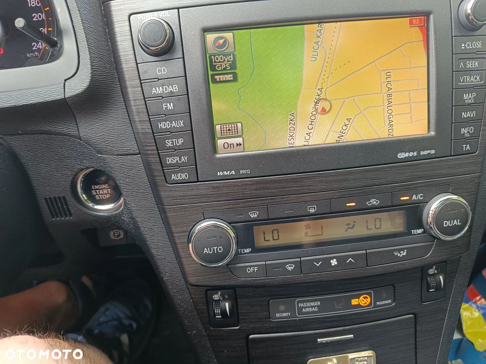 Toyota Avensis 2.0 Prestige NAVI - 29