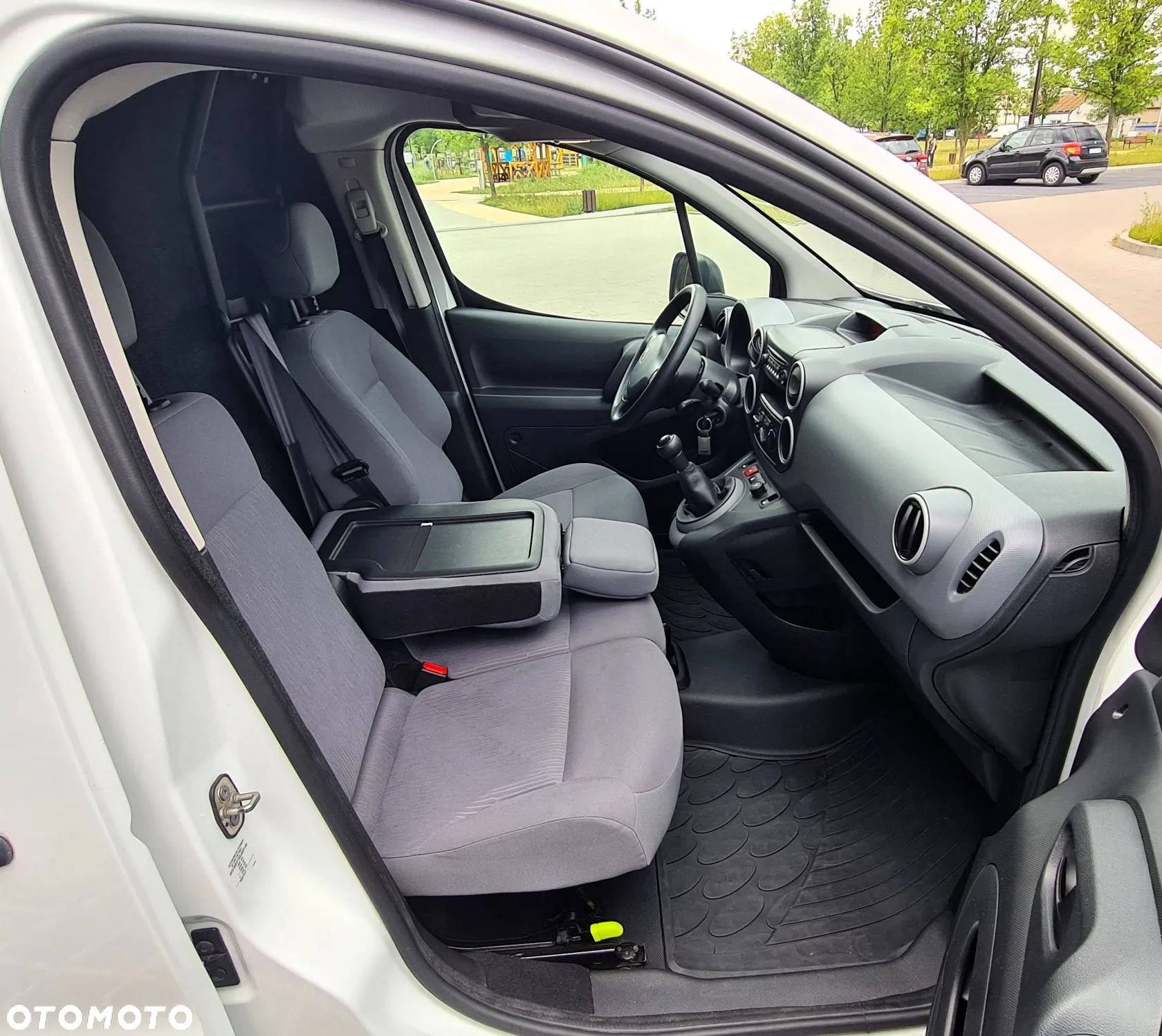 Peugeot Partner Berlingo - 27
