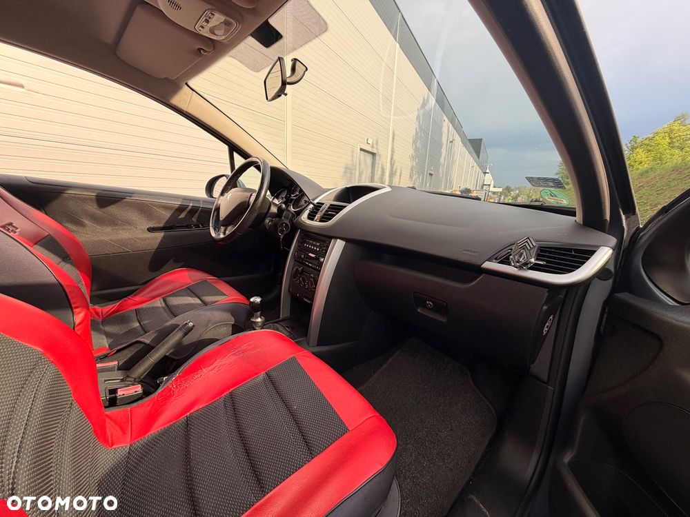 Peugeot 207 1.4 16V Trendy - 6