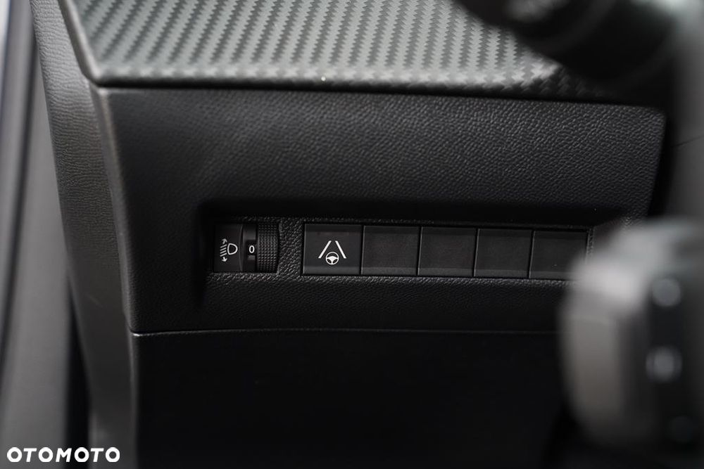 Peugeot 2008 PureTech mHEV Allure e-DCS6 - 14