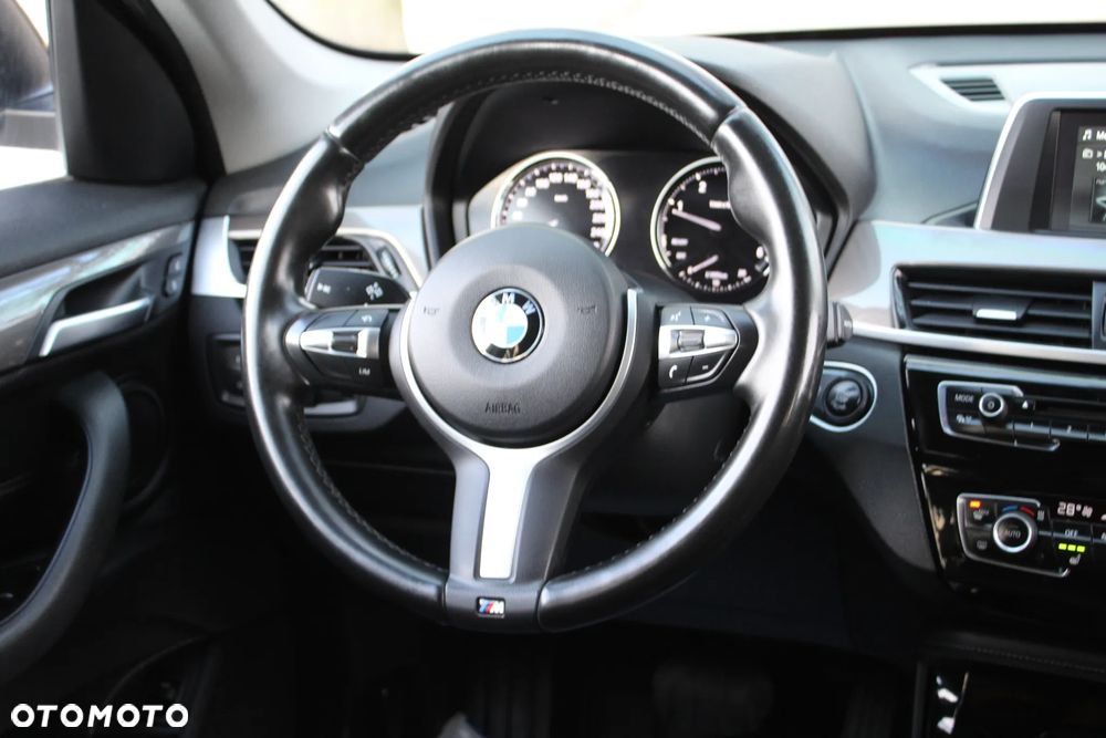 BMW X1 xDrive20d xLine sport - 26