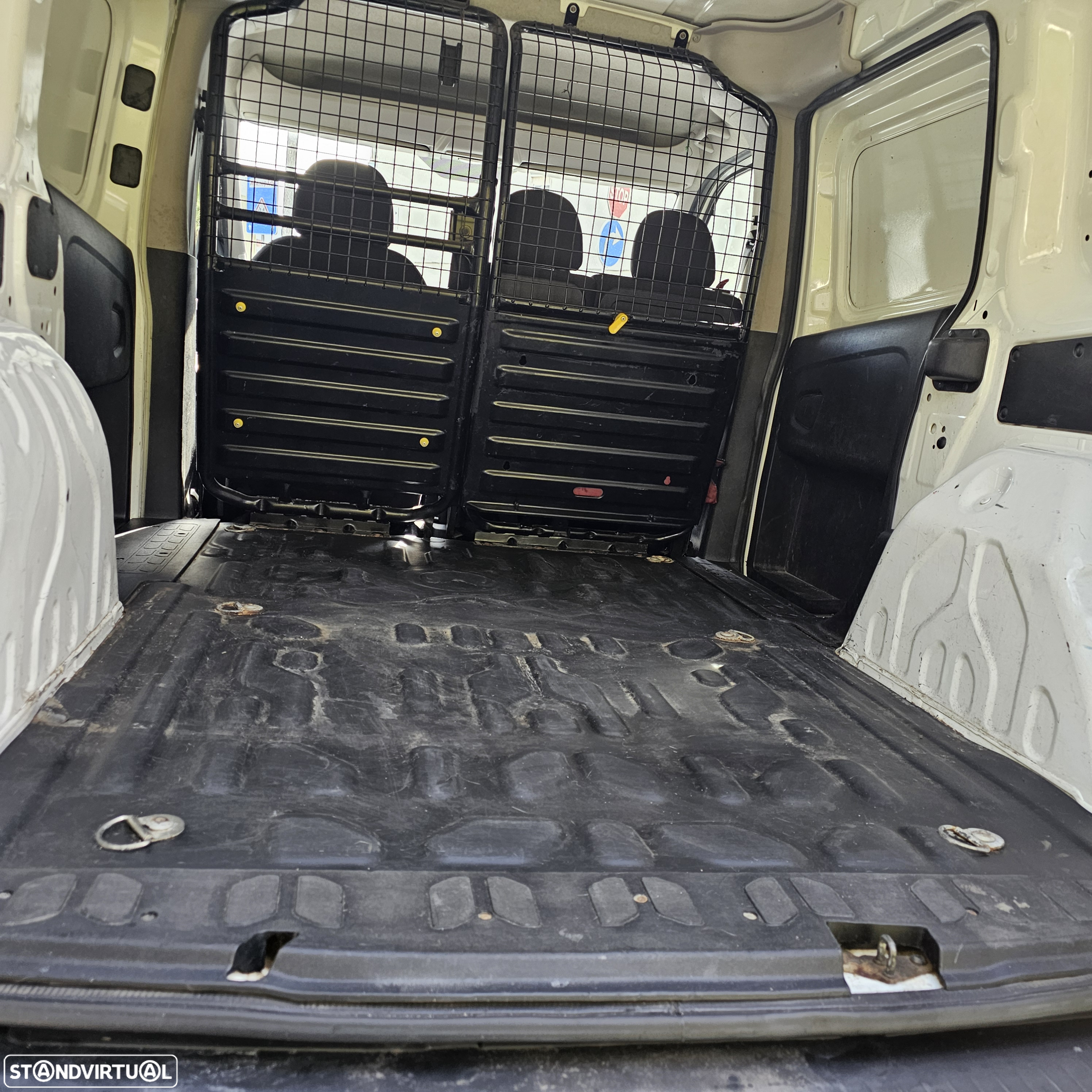 Fiat Doblo 3LUG A/C - 7