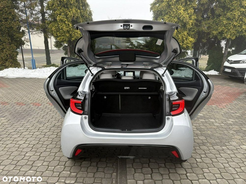Toyota Yaris - 33