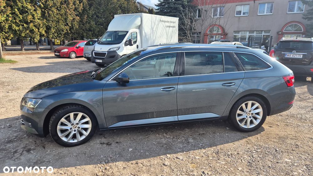 Skoda Superb 2.0 TDI Ambition DSG - 14