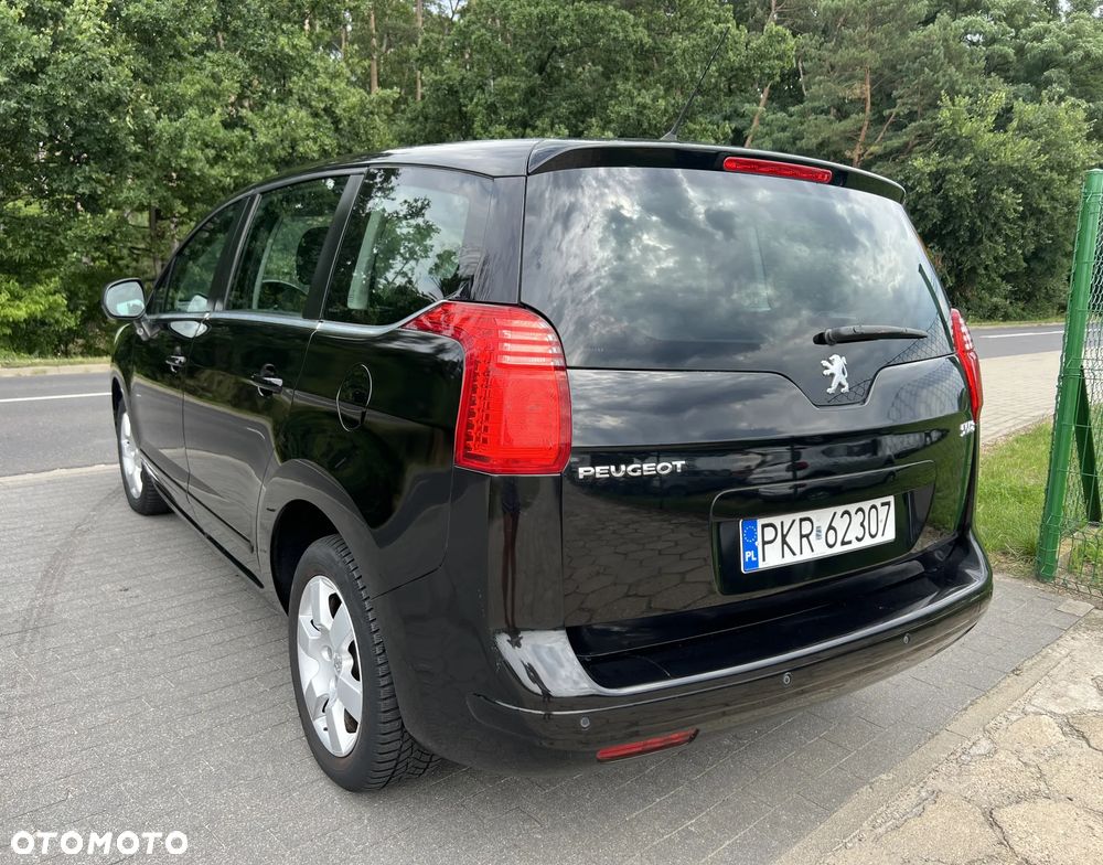 Peugeot 5008 - 8