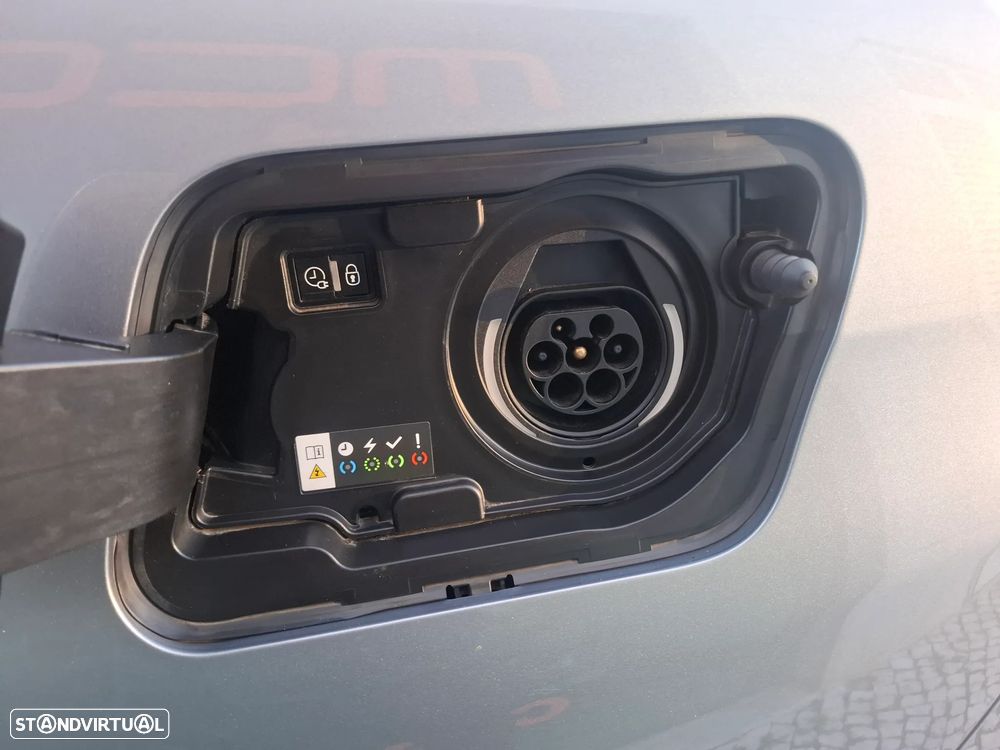 Peugeot 3008 1.6 Hybrid4 GT Pack e-EAT8 - 53