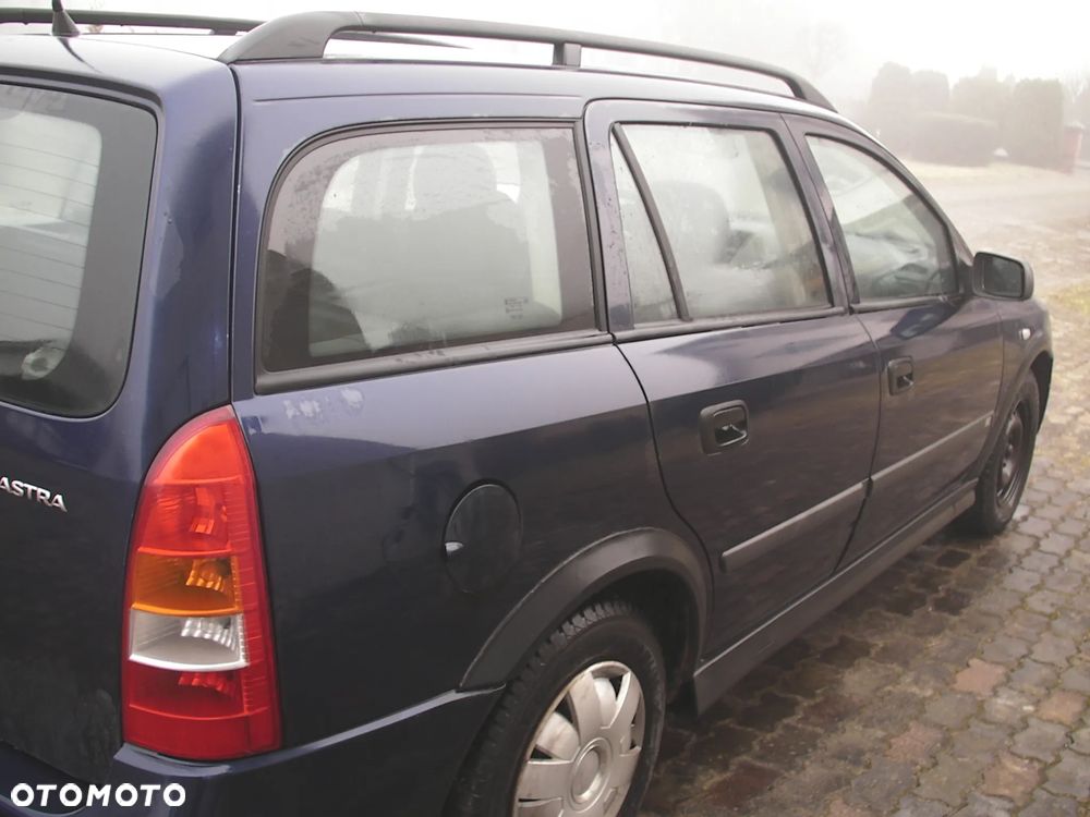 Opel Astra 1.6 16V 100 - 2