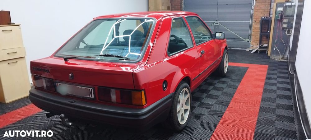 Ford Escort - 9