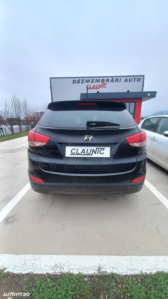 Dezmembram Hyundai IX35 2.0 CRDi 4WD D4HA - 1