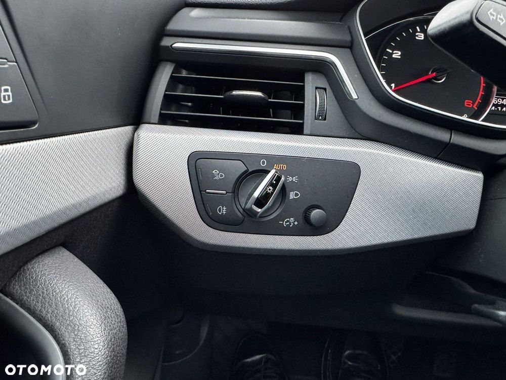 Audi A4 Limousine - 26