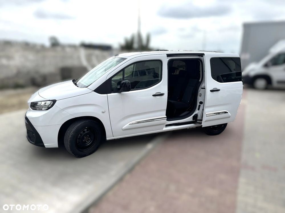 Toyota Proace City Verso 2024