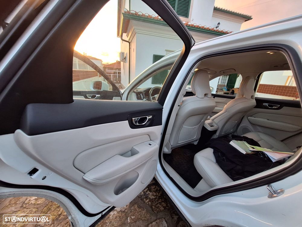 Volvo XC 60 2.0 B5 Inscription AWD - 19