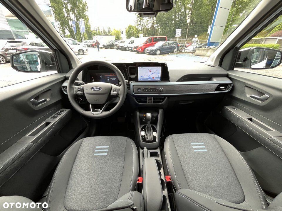 Ford Tourneo Courier - 11