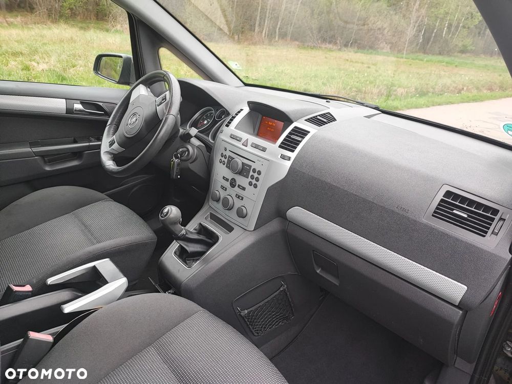 Opel Zafira 2.0 Turbo Sport - 19
