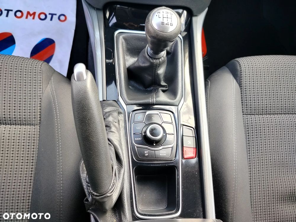 Peugeot 508 SW e-HDi 115 Stop&Start Access - 30